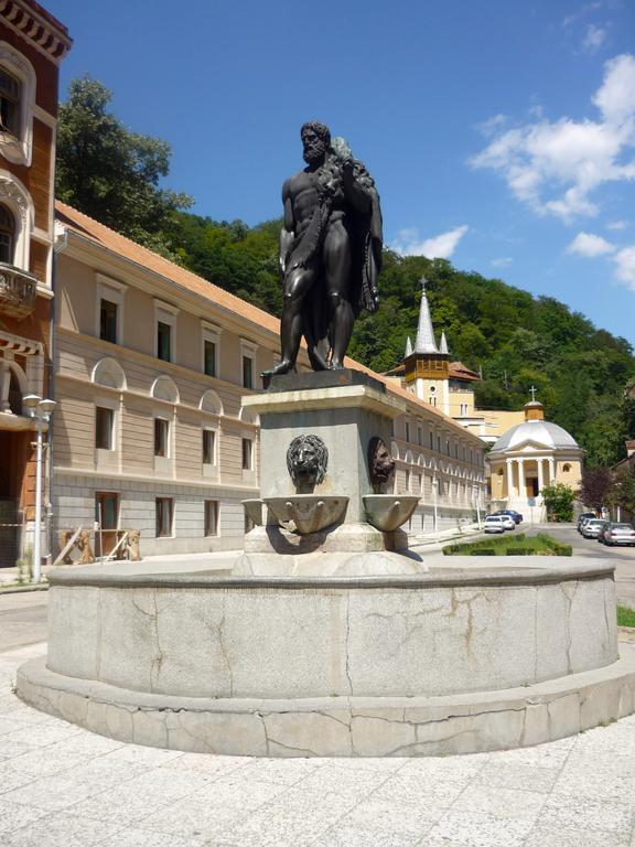 Hotel Dacia Băile Herculane Zewnętrze zdjęcie